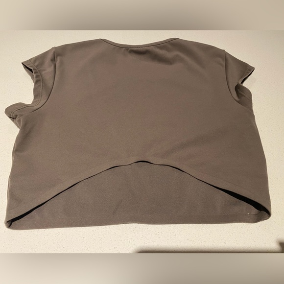 Gymshark crop top - Picture 2 of 2